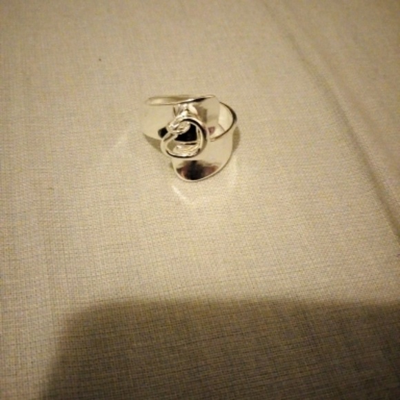 .925 Twisted Hearts Ring - Picture 4 of 7